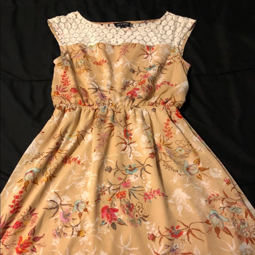 Women’s/Girls Dresses